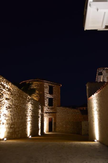 Tour Medievale Fortifiee Entierement Restaure Saint-Sever  Exterior photo