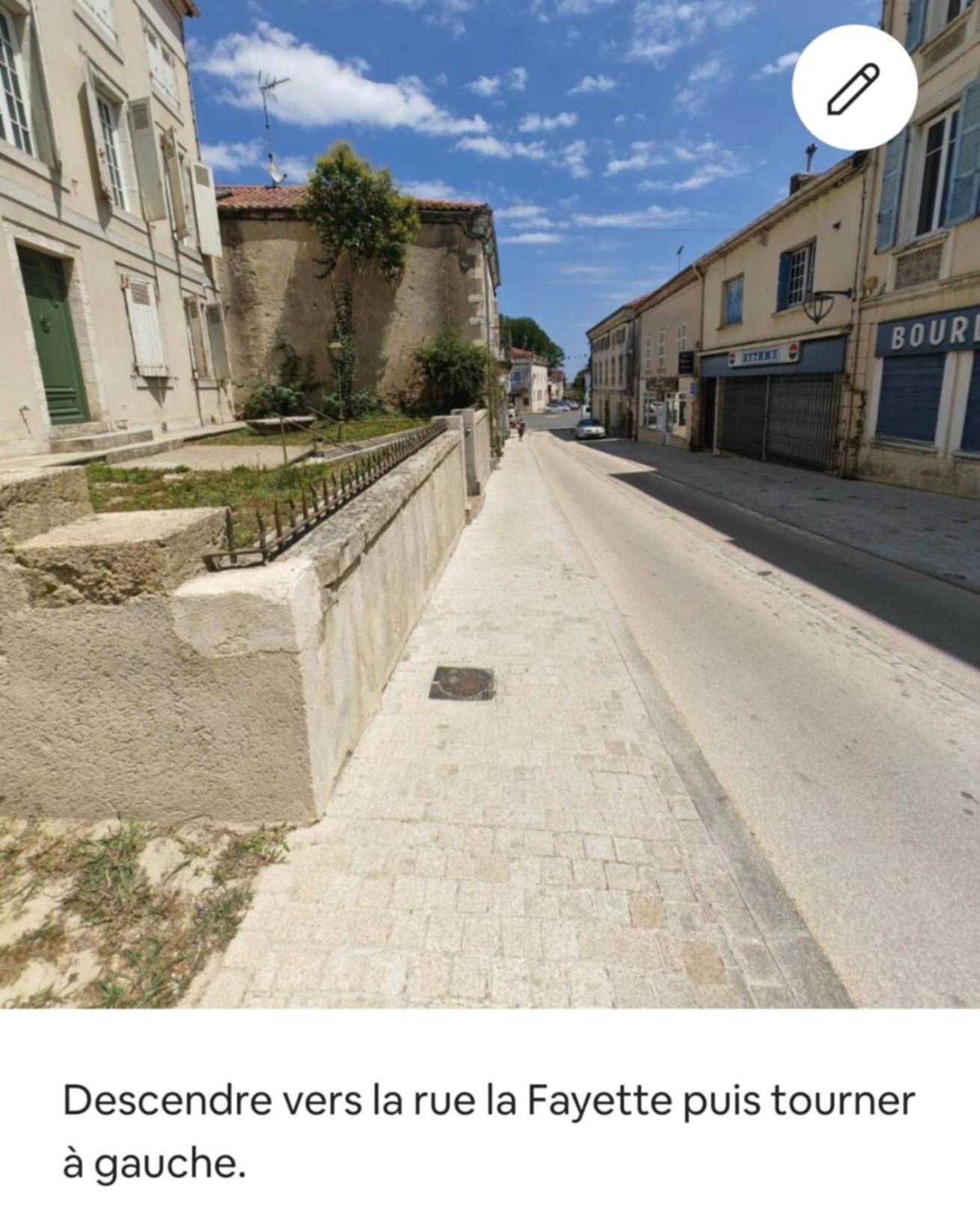 Tour Medievale Fortifiee Entierement Restaure Saint-Sever  Exterior photo